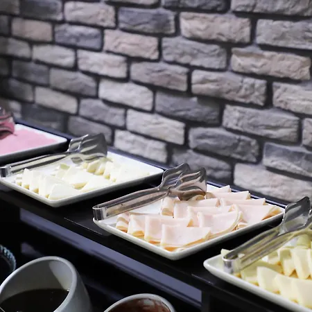 Myway Deluxe Alsancak Hotel 4*