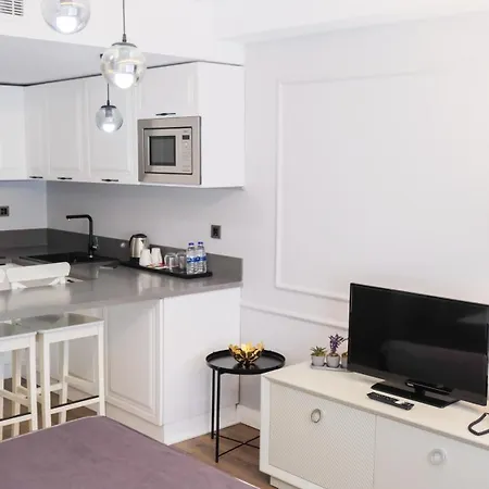 Myway Deluxe Alsancak Отель