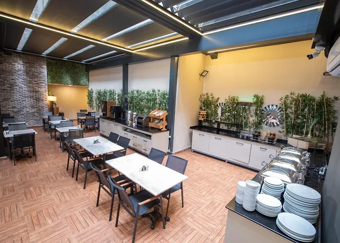 Myway Deluxe Otel 4*