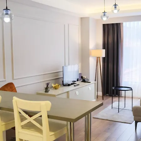 Myway Deluxe Alsancak 4*