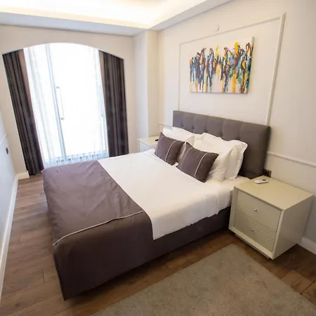 Myway Deluxe Hotell 4*